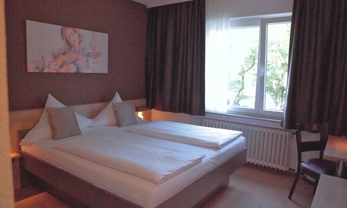 Holsterhausen Hotel | Hotel Frohnhauser Hof