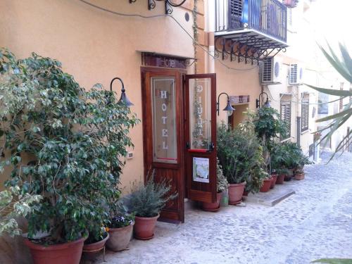 Ustica Hotel | Hotel Giulia