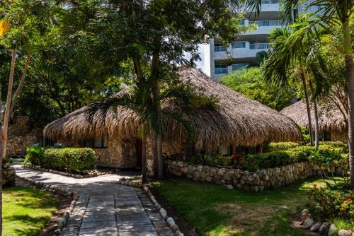 Puebloviejo Hotel | Hotel Irotama Bungalows & Bohios