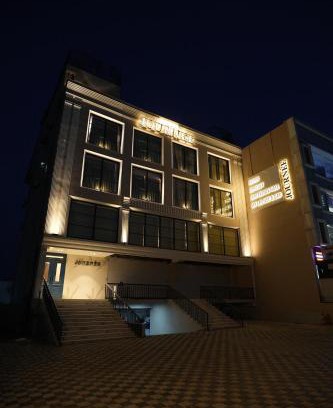 Bullawala Hotel | Hotel Journee