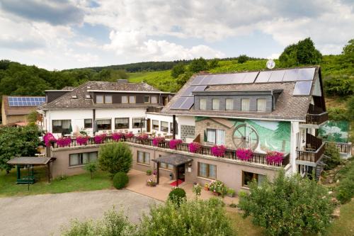 Oestrich-Winkel House | Hotel Kühns Mühle