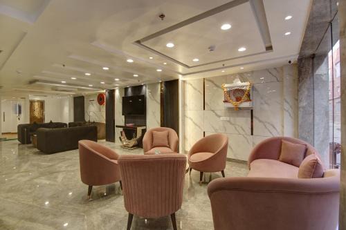 Paharganj Hotel | Hotel Kaca Inn-Traveller's Choice Awarded Best of the Best 2025