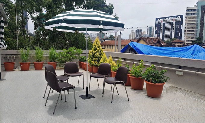 Grant Road Hotel | Hotel Kumkum