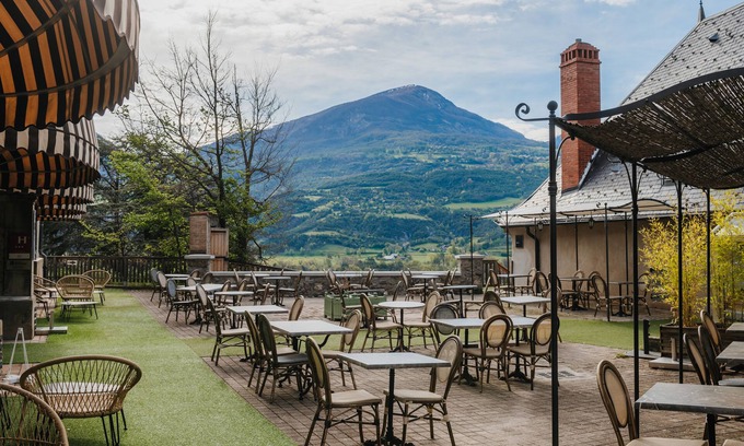Embrun Hotel | Hotel la Robeyere, BW Signature Collection
