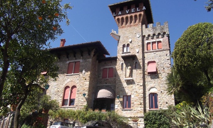 Santa Margherita Ligure Hotel | Hotel La Vela-Castello Il Rifugio