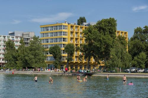 Siofok Aranypart Hotel | Hotel Lido