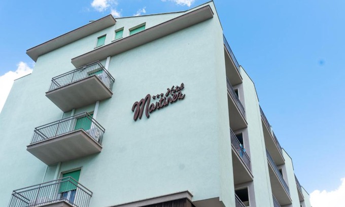 Cagnona Hotel | Hotel Martinez