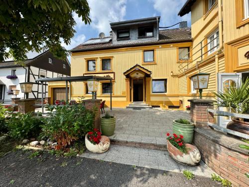 Lindlar Hotel | Hotel Moji 3 Landhaus Köln