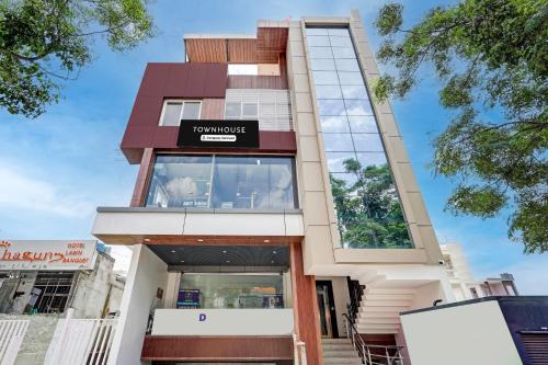 Gomti Nagar Hotel | Hotel O Shagun hotel and Banquets