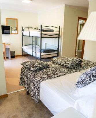 San Vicente de la Barquera Hotel | Hotel Playa de Merón