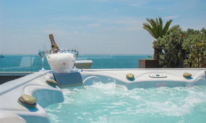 Portici Hotel | Hotel & Resort Tre Fontane Luxury