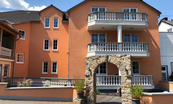 Wintrich Hotel | Hotel & Restaurant Brühler Hof