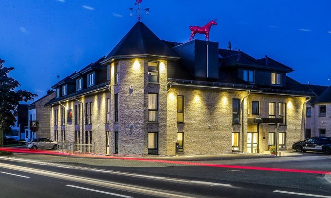 Dueren Hotel | Hotel Rotes Einhorn *