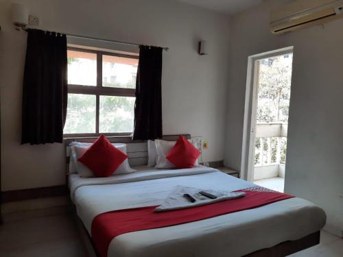 Pardi Hotel | Hotel Saikripa Imperial