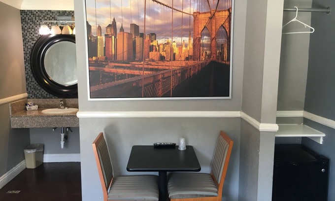 Bixby Knolls Hotel | Hotel Salina Long Beach