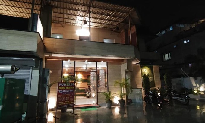 Dehradun Hotel | Hotel Samrat