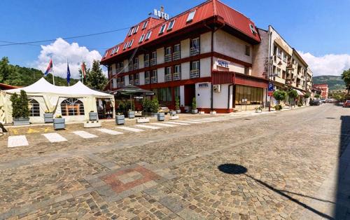 Dimitrovgrad Hotel | Hotel Sax Balkan