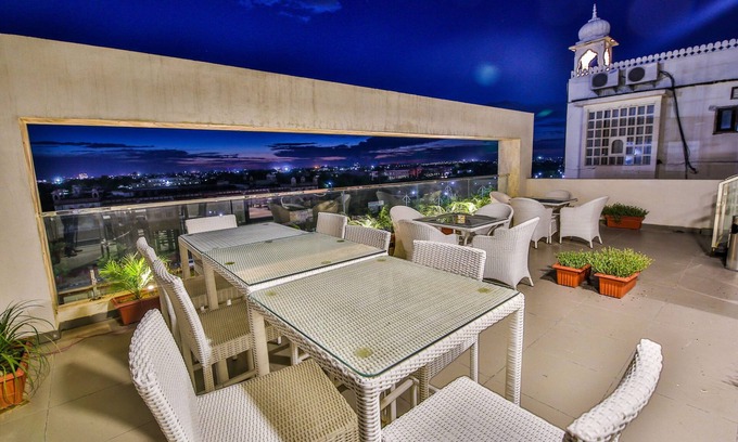 Vidhyadhar Nagar Hotel | Hotel Sumaditya