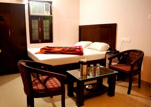 Haridwar Bed & Breakfast | Hotel Thakur Ji