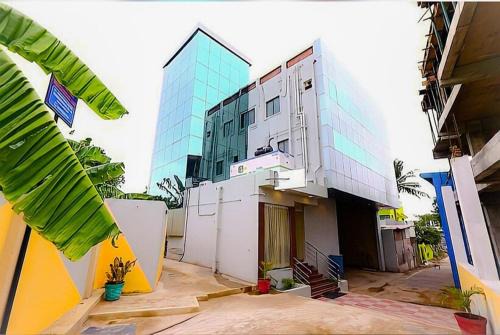 Nandambakkam Hotel | Hotel Titanium Tower