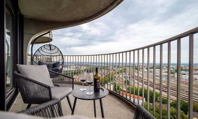 Antonsviertel Apartment | Hotel Tower I 26th floor I Boxspring I Nespresso