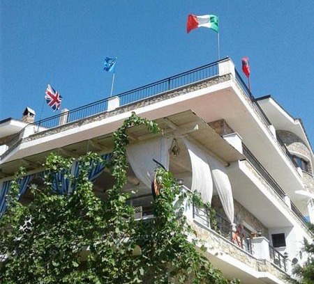 Udenisht House | Hotel Villa Stone Dream Bar Restaurant
