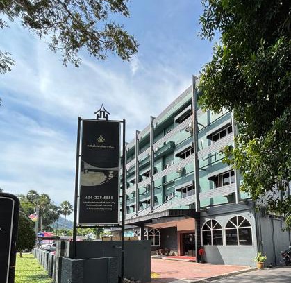 Taman Selamat Hotel | Hotel Waterfall