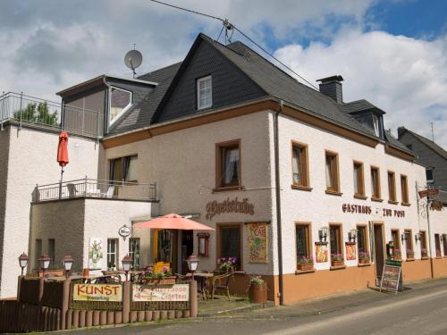 Burg Hotel | Hotel zur Post - Burg an der Mosel