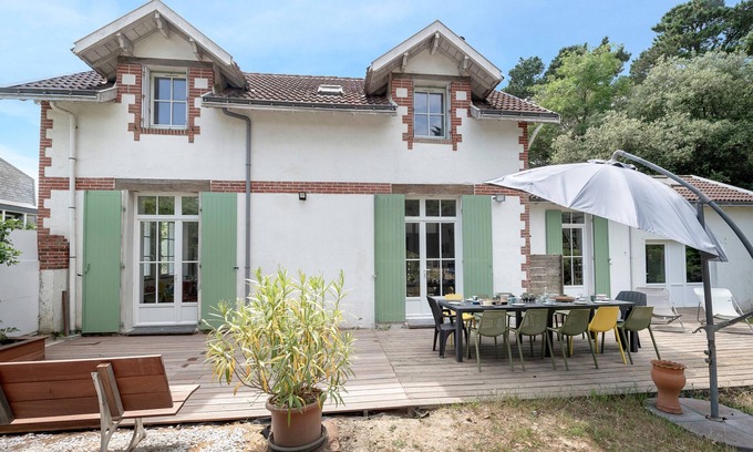 Pornic Ski Chalet | house 200m from the sea, 10 ad. 2 children