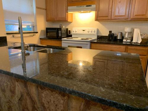 Largo House | House 3br 1-bath, 8-min from Indian Rocks Beach, nice park thru back gate