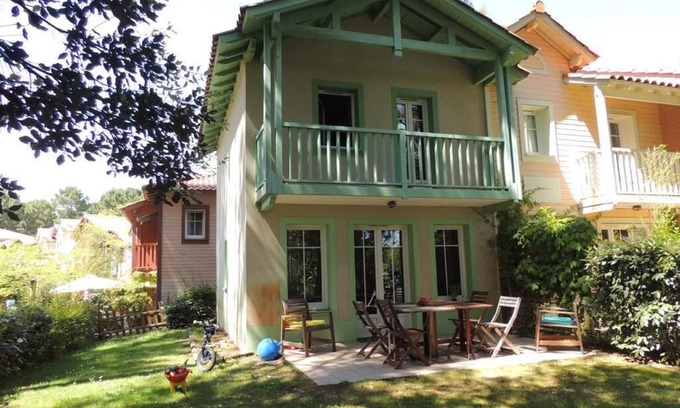 Lacanau-Ocean House | House 6/8 pers in holiday resort - pine forest, ocean, lake, your choice!