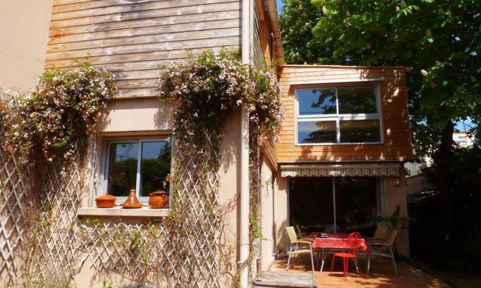 Sete House | House 6 pers, air conditioning, 130m2, 4 bedrooms, nice shady garden, quiet area