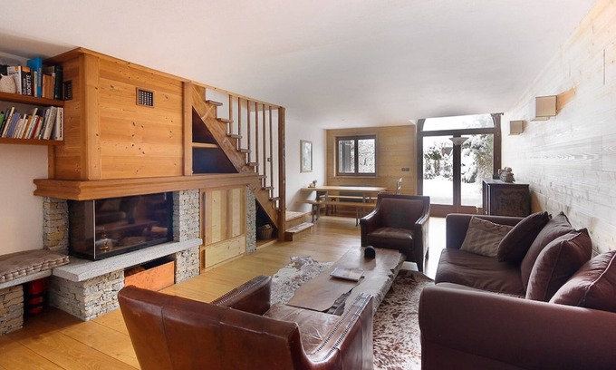 Chamonix-Mont-Blanc Ski Chalet | House Berenice - Private Garden - View