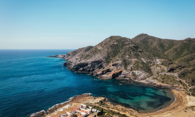 Cala Reona House | House Cala Reona West 10 pers. garden. BBQ, wifi, heated 50m from the beach