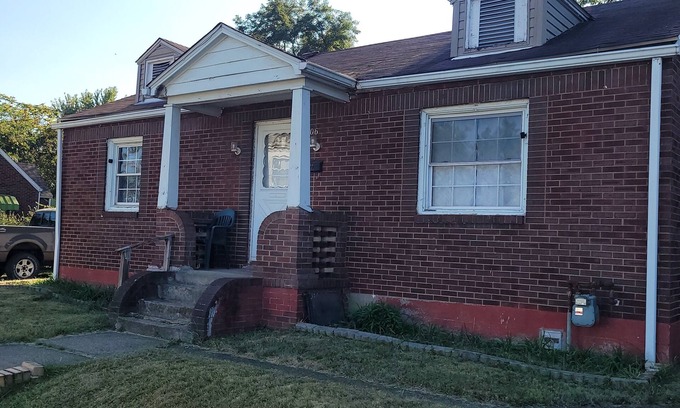 Aliquippa House | House can sleeps 8 or more