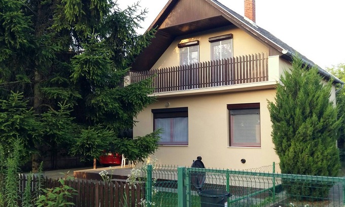 Balatonlelle House | House for 10 guests with 78m² in Balatonlelle (131082)
