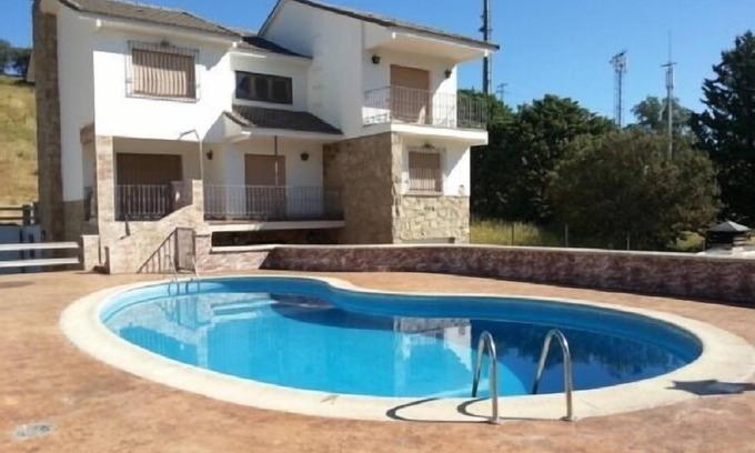 Navaluenga House | House for large and small groups with private pool Total exclusivity