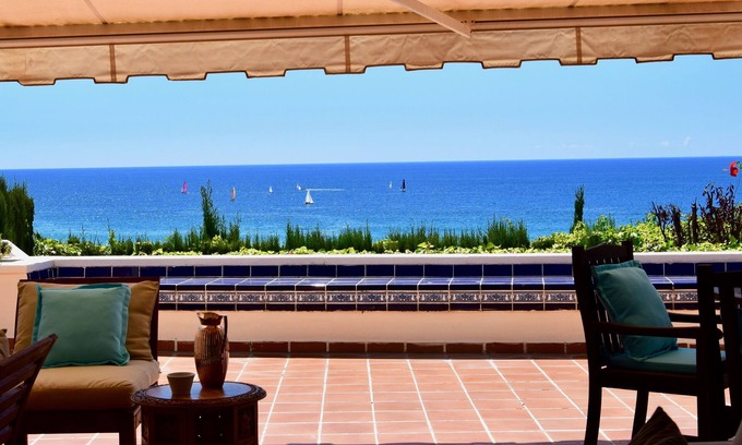 Tarragona House | HOUSE IN FIRST LINE OF SEA 2 MINUTES BEACH WALKING