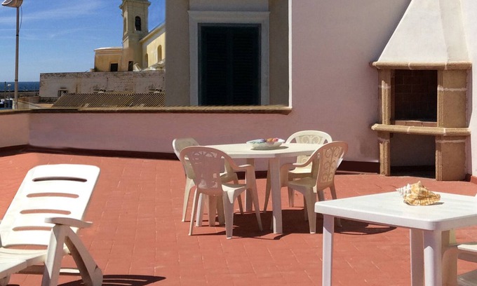 Gallipoli House | House in Gallipoli center, with beautiful terrace overlooking the sea