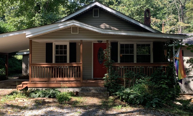 Asheville House | House in the Bamboo Forest
