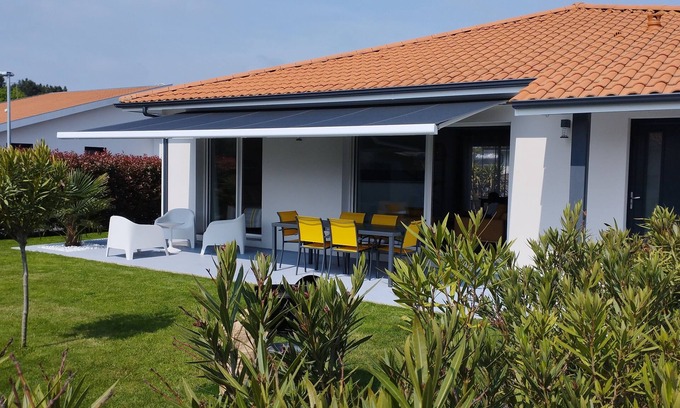 Biscarrosse House | House in the center of Biscarrosse, rated 4 stars, 3 bedrooms, sleeps 6.