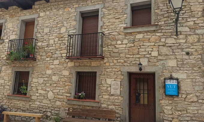 Puertomingalvo Cottage | House Mercedes Puertomingalvo