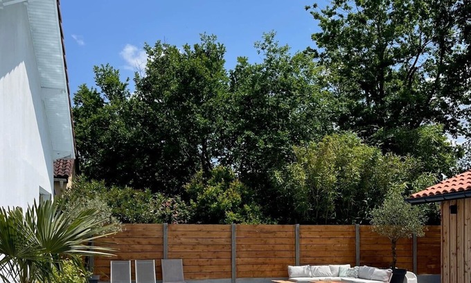 Pessac House | House near Bordeaux, swimming pool, ideal family holiday