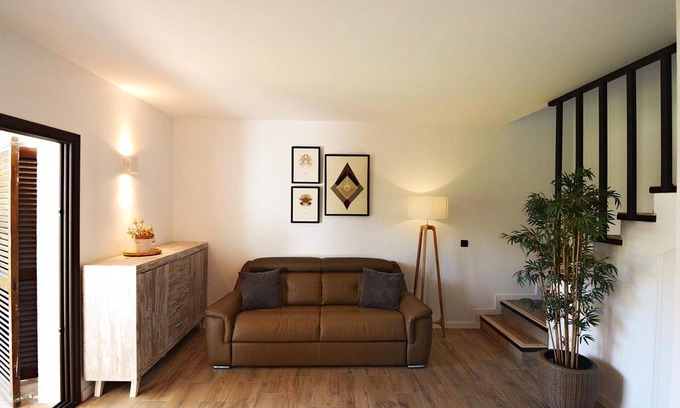 L'Escala Villa | House near Riells Beach & Montgrí Park