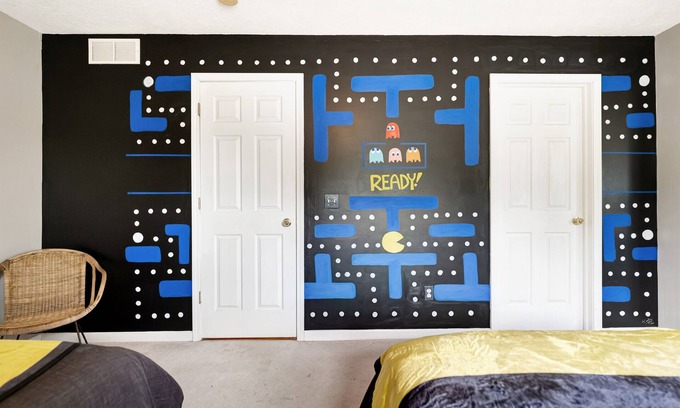 Bloomington House | House of Games - Route 66 - Play, Relax, Unwind!