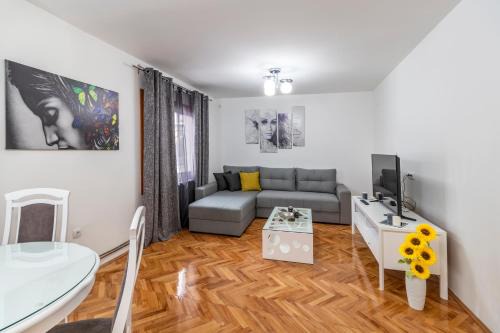 Uzice House | HOUSE OF SURPRISE