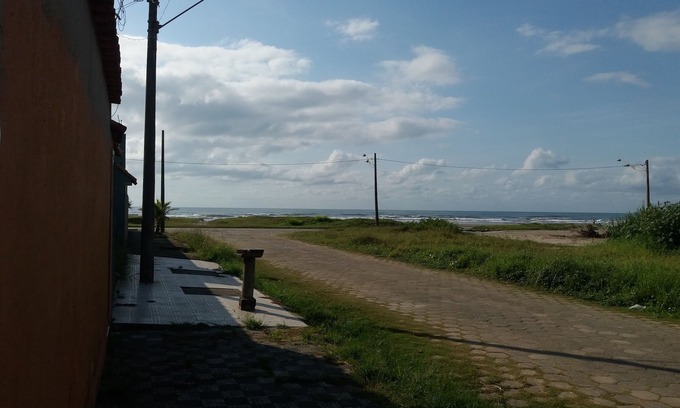 Peruibe Cottage | House on the sand, leisure and practicality.