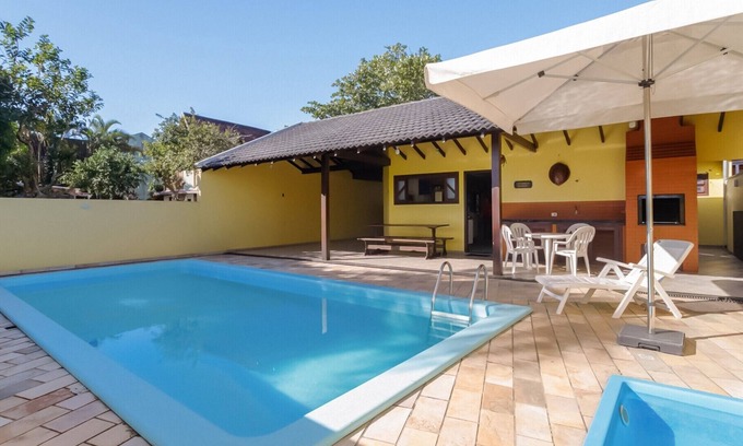 Guaratuba House | House with pool Guaratuba-Barra do Saí - 100 m from the beach