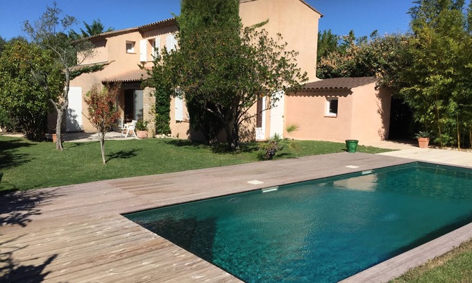 Eguilles House | House with pool in the village of Eguilles