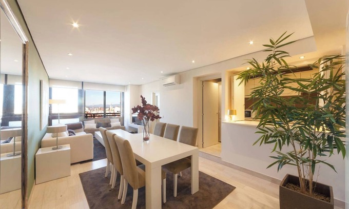 Cuatro Caminos Apartment | Housing Orense by Sharing Co I